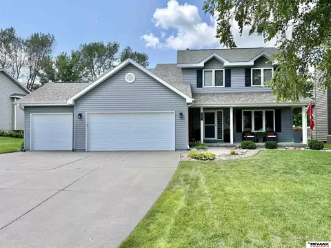 5521 S 72nd St, Lincoln, NE 68516