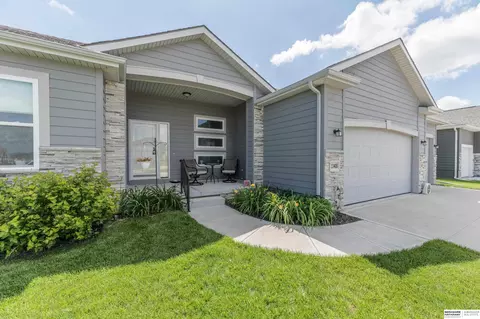 11405 N 170th St, Bennington, NE 68007