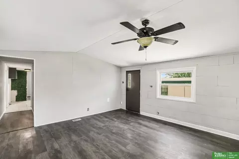 15025 E Plz #192, Omaha, NE 68137