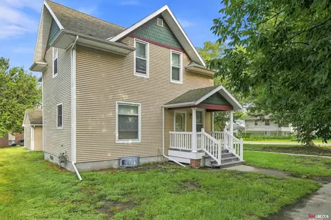 447 N 24th St, Lincoln, NE 68503