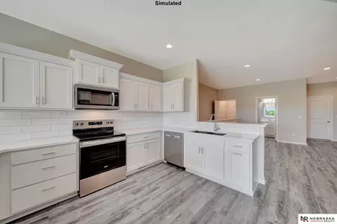 8826 Daywood Ln, Lincoln, NE 68526