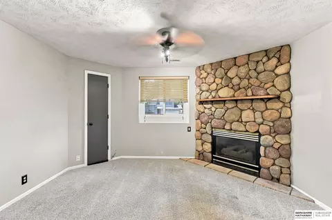 Living - 13109 Patrick Cir, Omaha, NE 68164 photo 4 of 4
