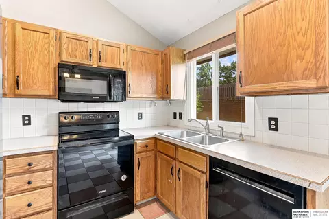 Kitchen - 13109 Patrick Cir, Omaha, NE 68164 photo 3 of 3