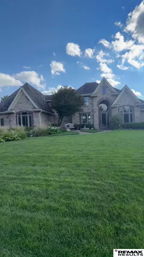 2114 S 190 Cir, Omaha, NE 68130