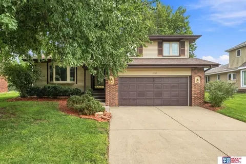 4940 S 73rd St, Lincoln, NE 68516