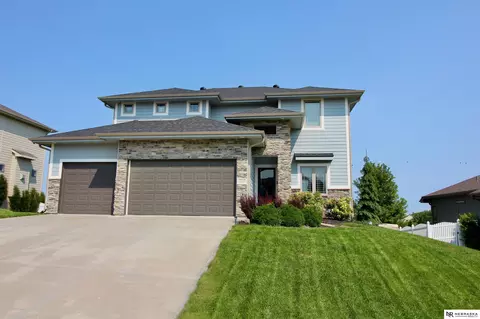 11723 S 109th St, Papillion, NE 68046