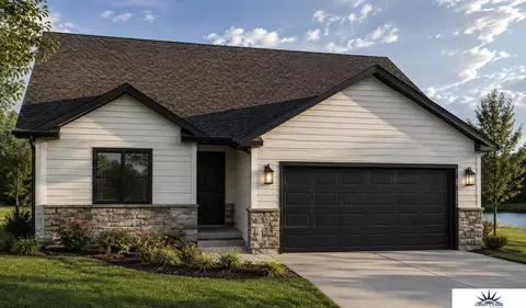 2915 Lakeside Dr, Plattsmouth, NE 68048