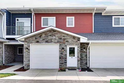 5933 N 158 Ct #308, Omaha, NE 68116