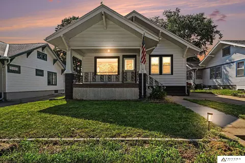 809 S 36th St, Lincoln, NE 68510