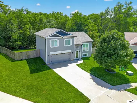 11325 S 212th St, Gretna, NE 68028
