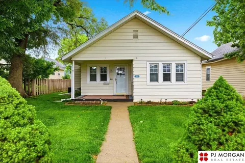 1611 S 63rd St, Omaha, NE 68106