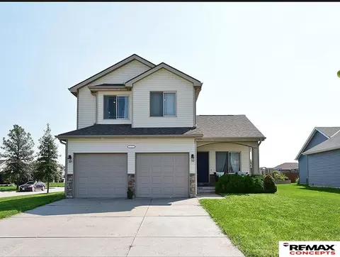 11330 N 142nd St, Waverly, NE 68462