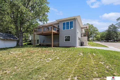 Exterior - 1301 N 9th St, Beatrice, NE 68310 photo 1 of 3
