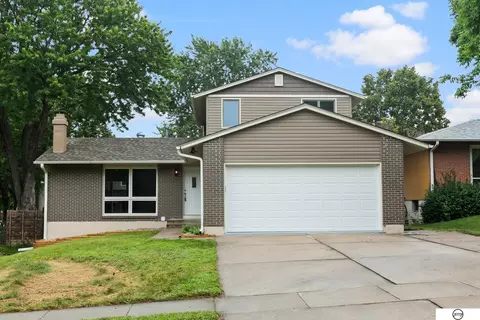 4700 Grassridge Rd, Lincoln, NE 68512