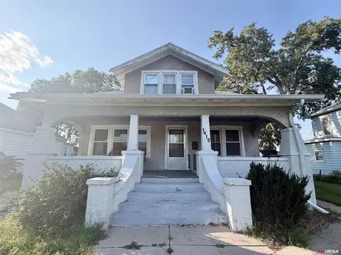 1416 W 3rd St, Grand Island, NE 68801