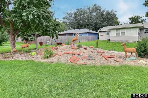 Exterior - 1009 Howard St, Scribner, NE 68057 photo 3 of 4