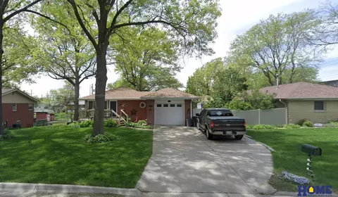 2231 N 58th St, Lincoln, NE 68505