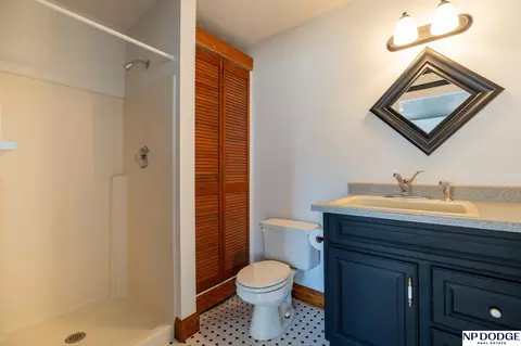 Bath - 16400 Hickman Ridge Rd, Roca, NE 68430 photo 3 of 3