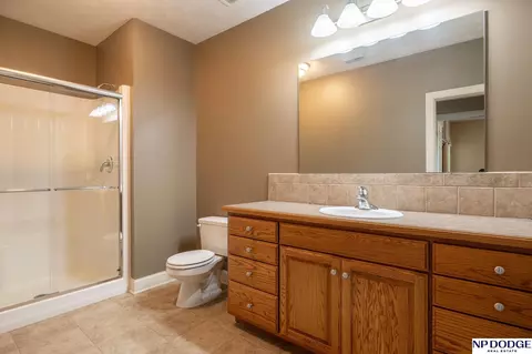 Bath - 16400 Hickman Ridge Rd, Roca, NE 68430 photo 2 of 3