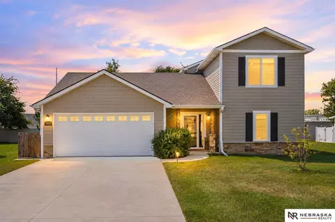 3533 Holly Blue Dr, Lincoln, NE 68504