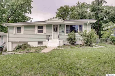 4822 Grand Ave, Omaha, NE 68104
