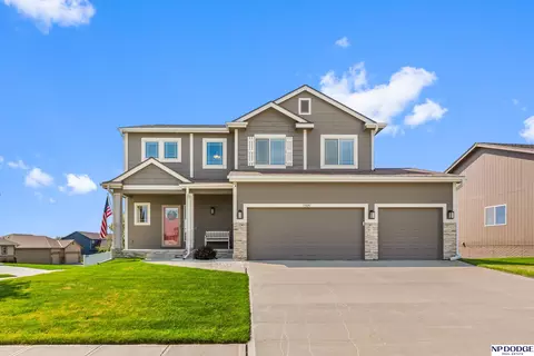 13520 S 50th St, Papillion, NE 68133