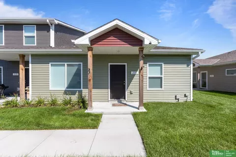 2127 N Aaron Way, Fremont, NE 68025