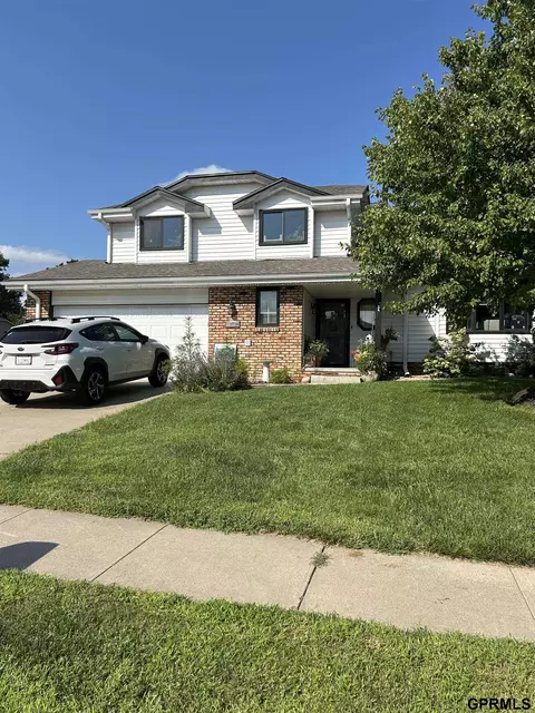 13730 Grover St, Omaha, NE 68144