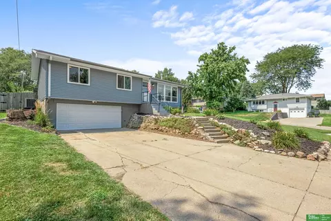 9187 Boyd St, Omaha, NE 68134