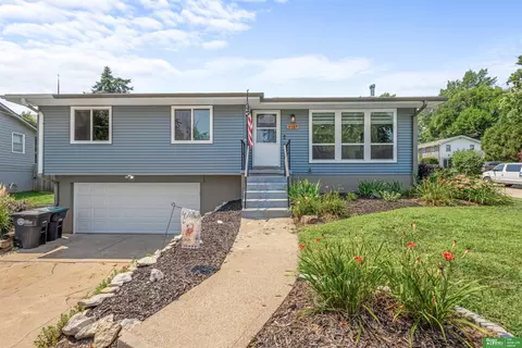 9187 Boyd St, Omaha, NE 68134