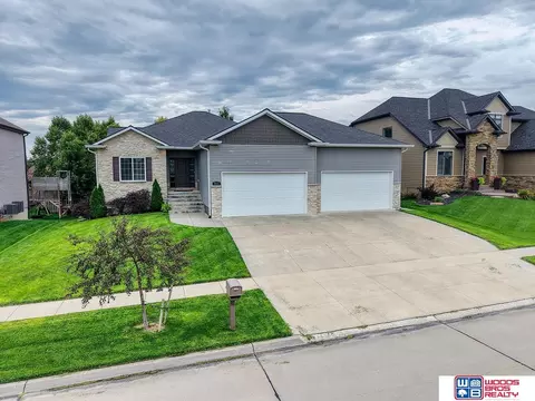 2911 Hoy St, Lincoln, NE 68516