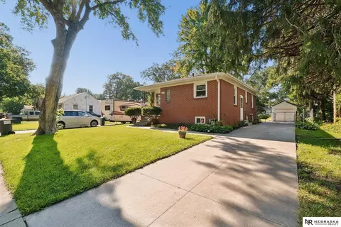 3755 Garfield St, Lincoln, NE 68506