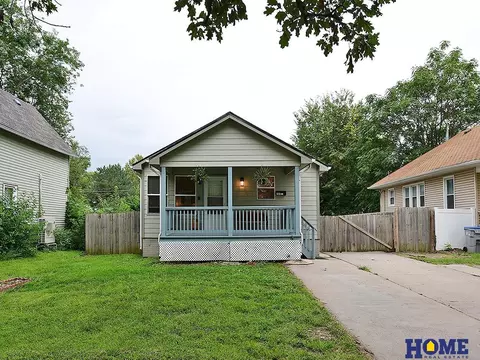 1011 Sumner St, Lincoln, NE 68502