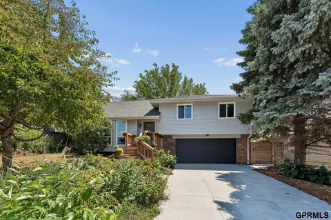 13633 Hascall St, Omaha, NE 68144