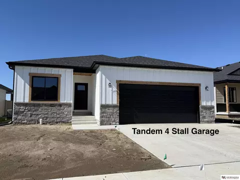 9615 S 87th St, Lincoln, NE 68526