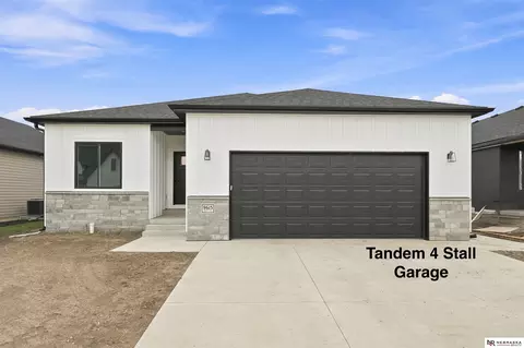 9615 S 87th St, Lincoln, NE 68526