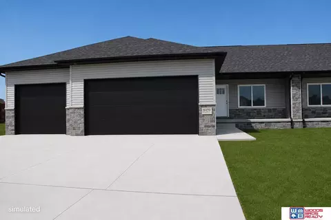 9429 S 82nd St, Lincoln, NE 68516