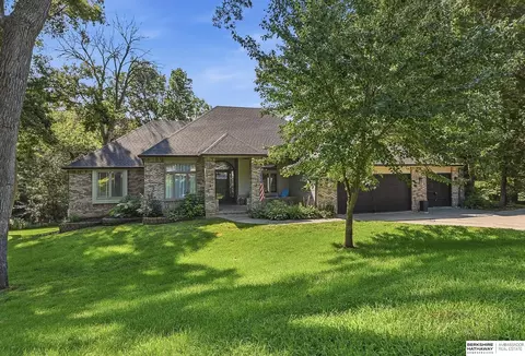 22565 Forrester Ln, Glenwood, IA 51534