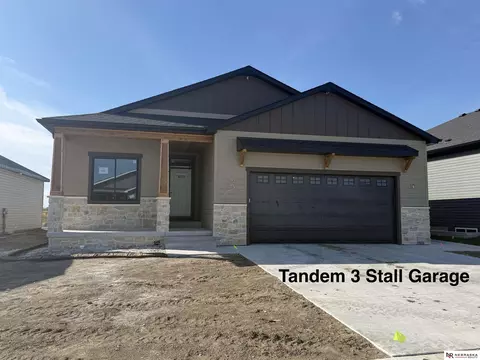 9557 S 87th St, Lincoln, NE 68526