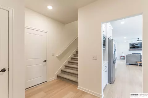 Entry Way - 16909 Daniel St, Bennington, NE 68007 photo 3 of 4