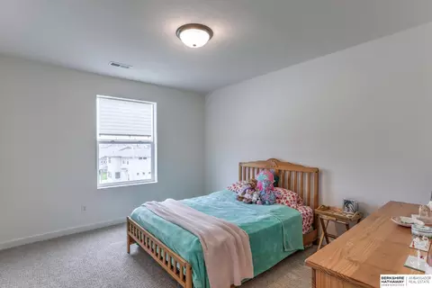 Bedroom - 16909 Daniel St, Bennington, NE 68007 photo 4 of 5