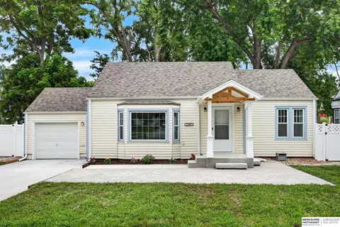 7205 Minne Lusa Blvd, Omaha, NE 68112