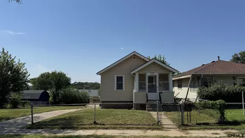 6046 S 39 St, Omaha, NE 68107