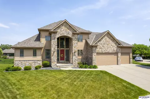 7413 N 116th Avenue Cir, Omaha, NE 68142