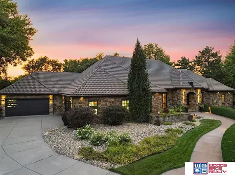 6602 Pheasant Run Pl, Lincoln, NE 68516
