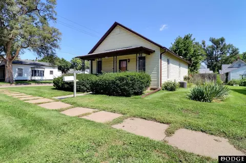146 N Maple St, Fremont, NE 68025