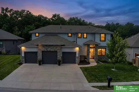 5804 S 238th St, Elkhorn, NE 68022