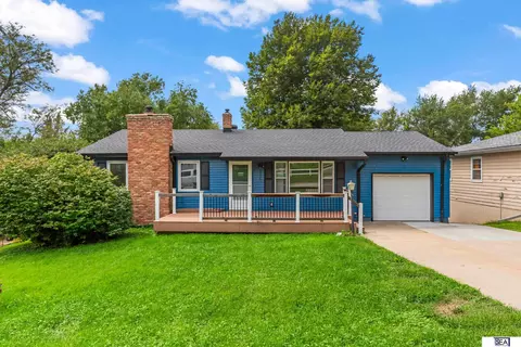 3116 S 52 St, Omaha, NE 68106
