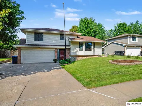 8907 S 142 Avenue Cir, Omaha, NE 68138