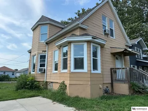 3936 Florence Blvd, Omaha, NE 68110